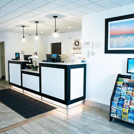 Quality Inn Palm Beach International Airport ウェストパームビーチ エクステリア 写真