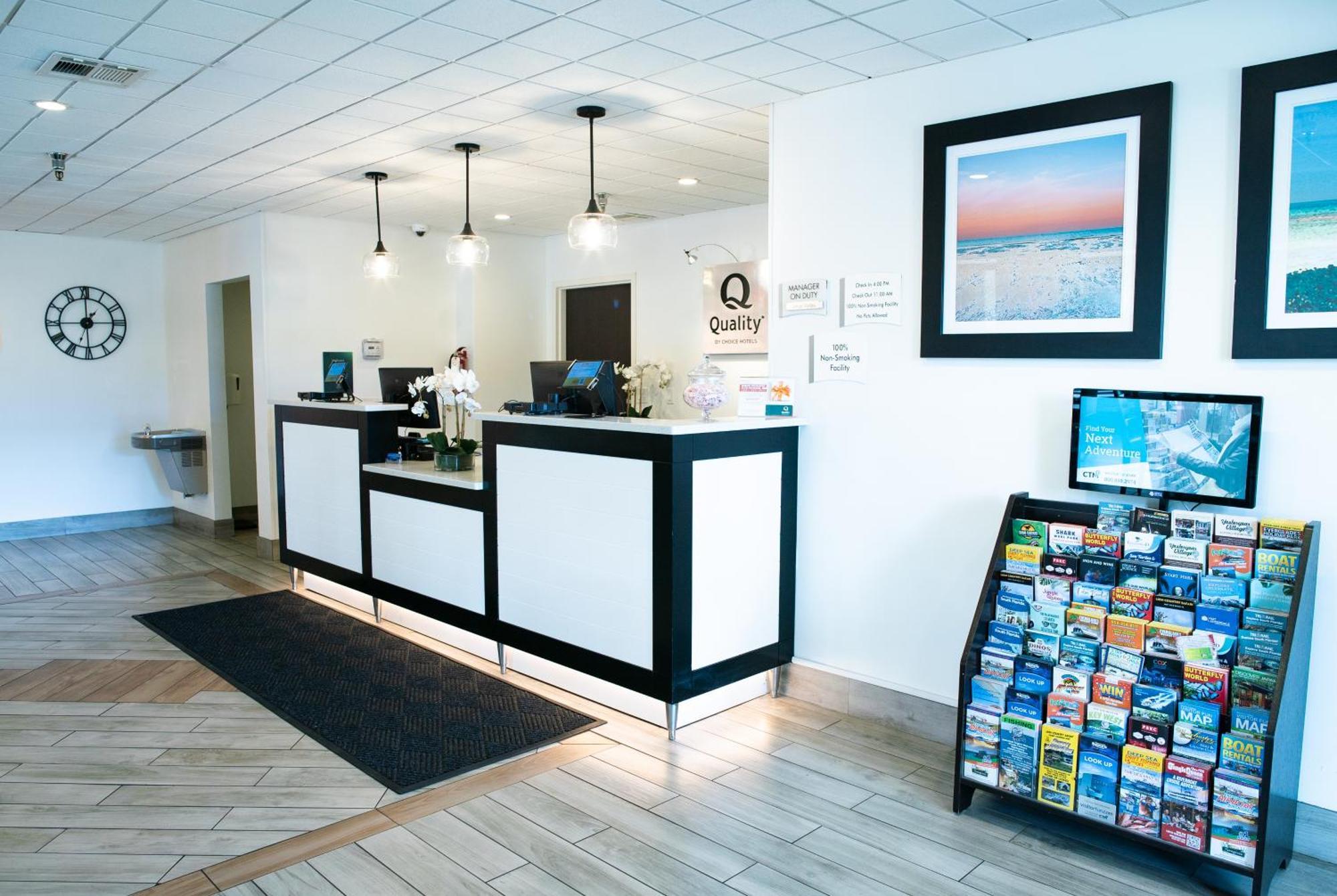 Quality Inn Palm Beach International Airport ウェストパームビーチ エクステリア 写真
